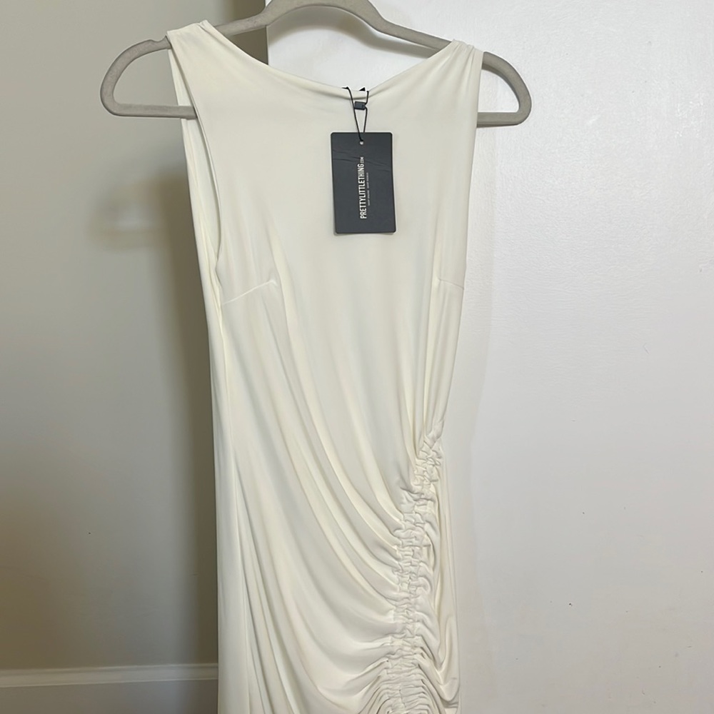 CREAM shape ruched side bodycon dress
